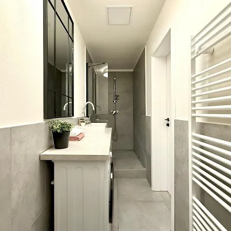 Lejlighed Farska Grand - 3 Rooms - Nitra Old Town - Selected Properties *